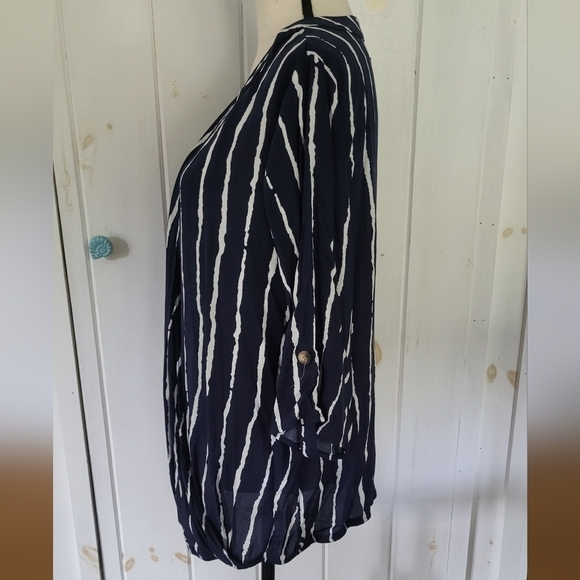 Bloomchic Stripe Crossover Snap Closure Half Sleeve Blouson Top - Picture 4 of 10